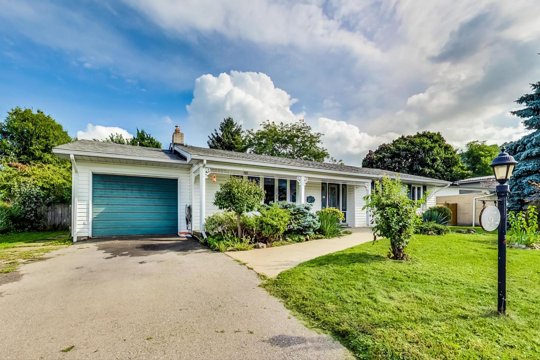 Home sold by Greg de Denus on Burgess Drive, Hamilton