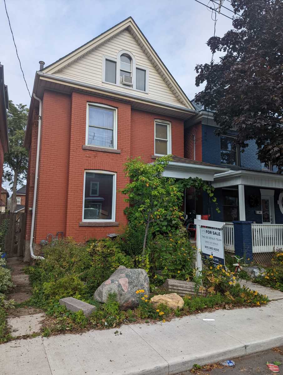 Home sold by Greg de Denus on Cheever Street, Hamilton