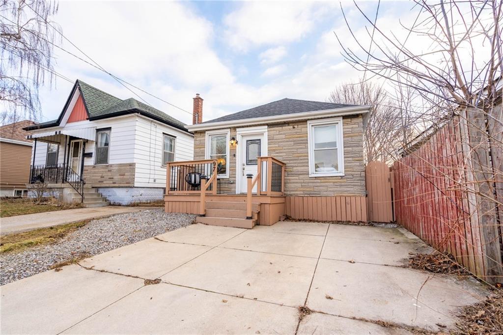 Home sold by Greg de Denus on East 31st Street, Hamilton